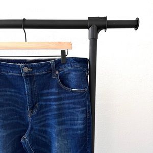 AE Dark Wash Super Skinny Jean